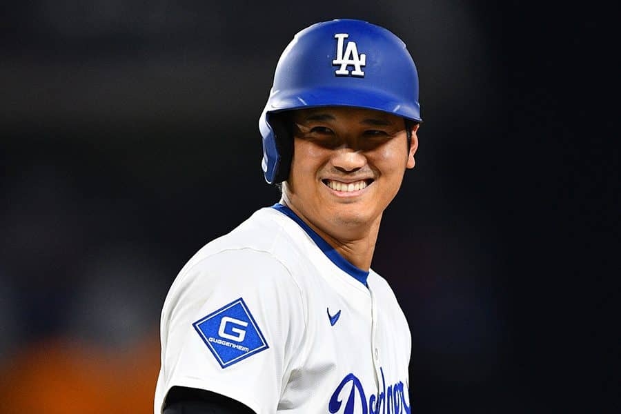 ド軍戦、ワンピースグッズ求め大行列　5時間前から…始球式には“ナミ役”女優登場 | 野球 | スポーツブル (スポブル)