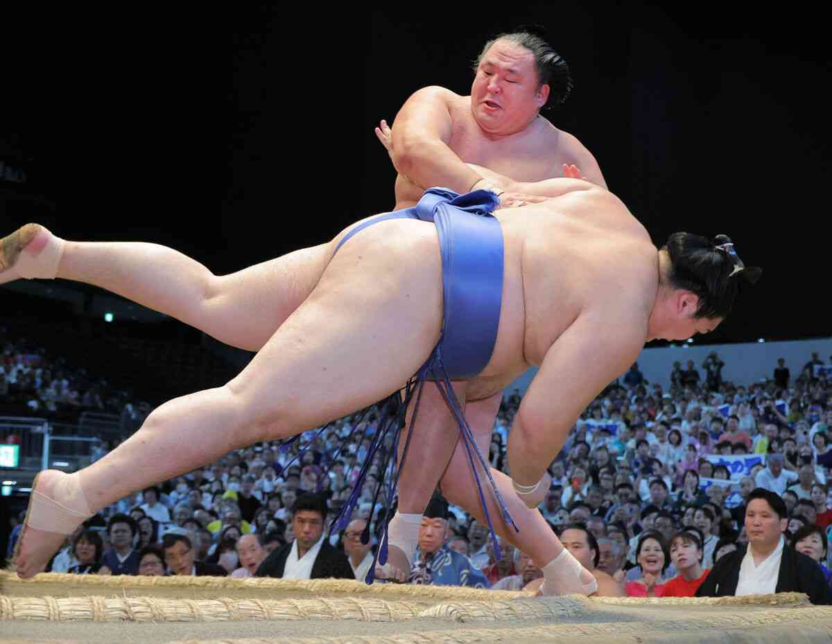 最年長金星の４０歳玉鷲が片男波部屋“悲劇の横綱”へ感謝「守られている」名古屋場所前に墓参り（スポーツ報知） - Yahoo!ニュース