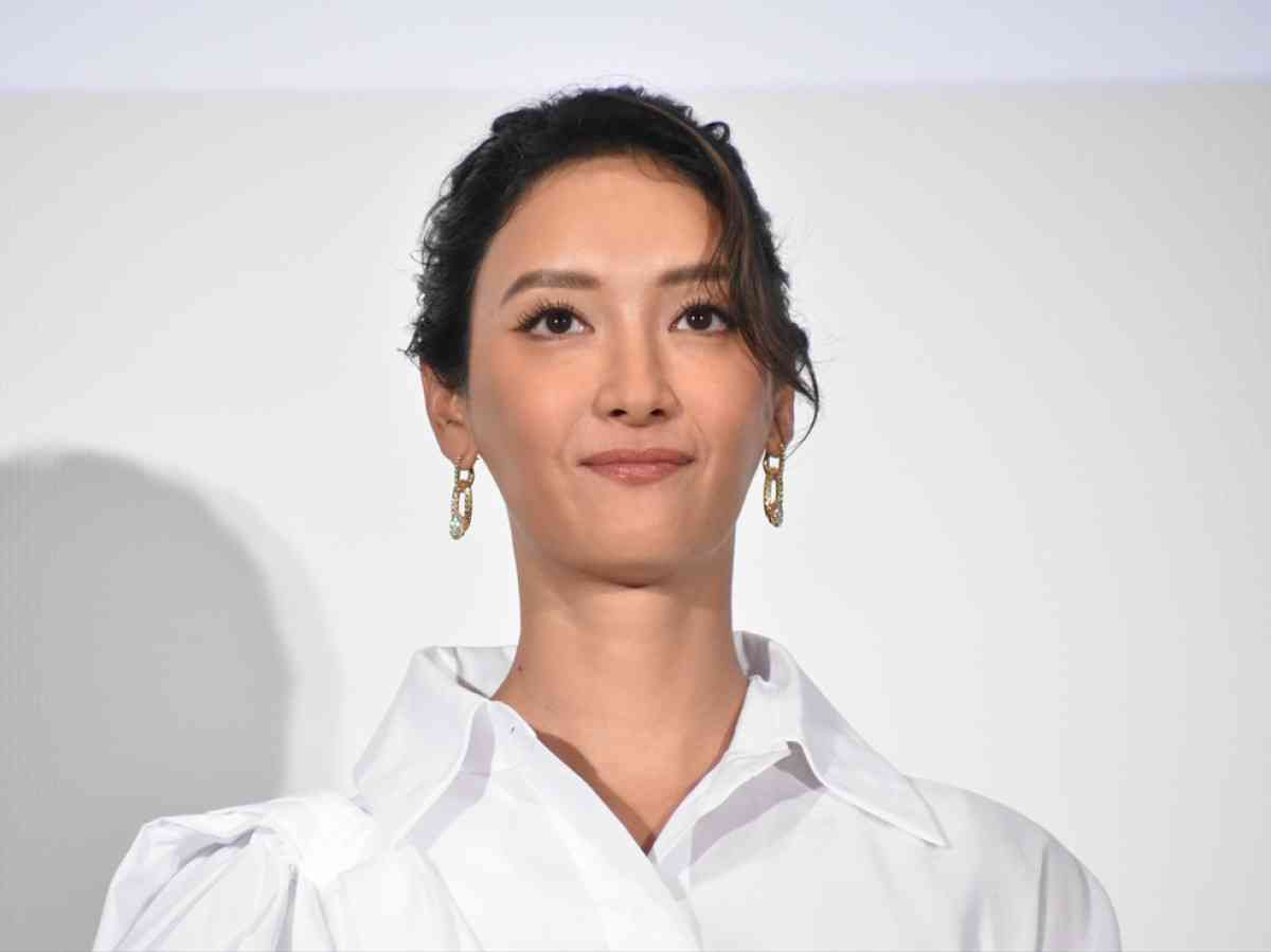 菜々緒「“共感覚”の苦労を表現するために」　白髪を染めずに撮影に挑む - 映画 - ニュース ｜クランクイン！