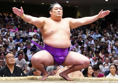 休場の尊富士は右上腕二頭筋腱断裂だった　６日目に負傷、13日目から休場 - 大相撲 : 日刊スポーツ