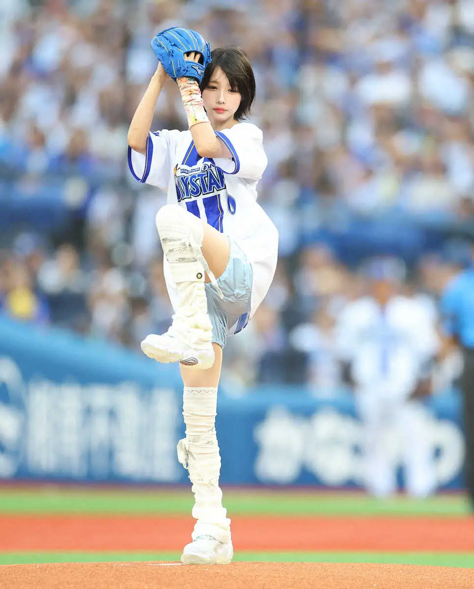 あのちゃん、始球式のネット反応に言及「パンチラや露出でバズる人達の中…ウケる」 - スポニチ Sponichi Annex 芸能