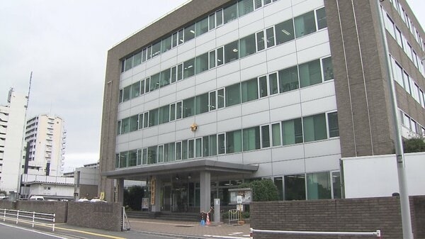 「自宅で子供を産んだ、息をしていない、どうにかしてあげたい」集合住宅のごみ置き場に…生後間もない男の赤ちゃんの遺体　１０代女性から相談受けた女性が警察に連絡　福岡市東区｜FNNプライムオンライン