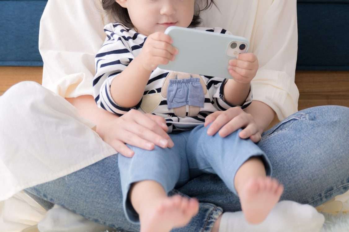 子どもに見せたくない「過激なエロ広告」が減った理由。“声を届けた人たち”が起こした変化とは | 女子SPA！