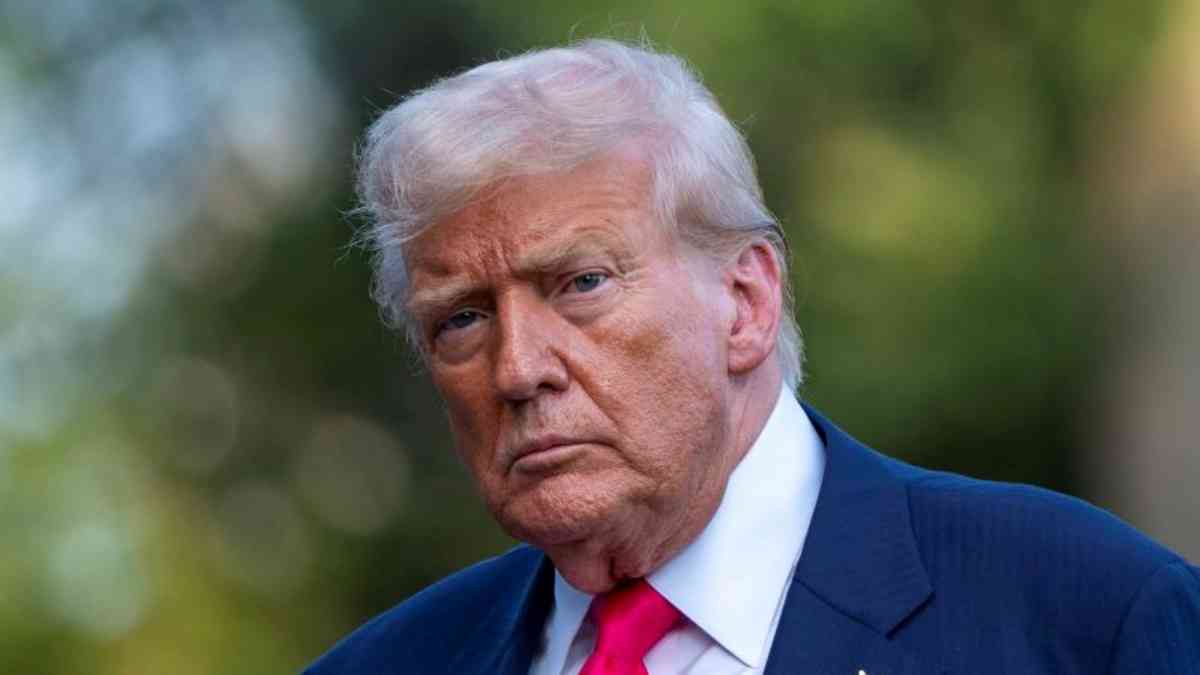 トランプ氏、自身の忠実な支持者を「弱虫」呼ばわり　エプスタイン騒動めぐり - CNN.co.jp