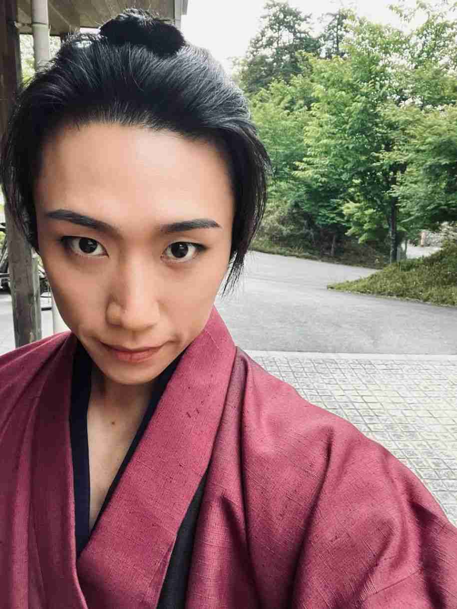 「本当にこれ全部同じ人?」凄腕刺客演じた早乙女太一のざんばら髪ショットが話題「表情管理ウマすぎません?」「生気が無い表情すごい」：「おっ！」でつながる地元密着のスポーツ応援メディア 西スポWEB OTTO!