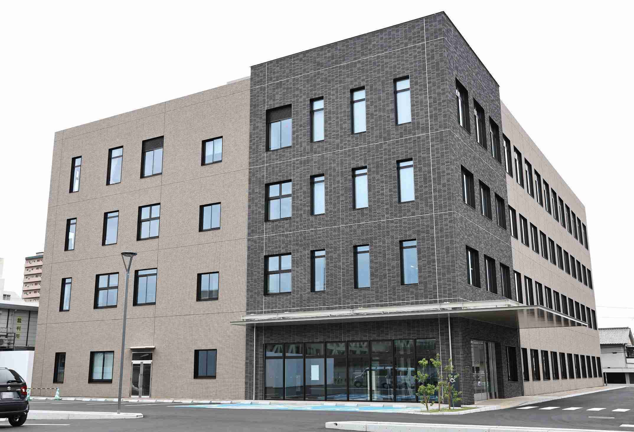 児童羽交い絞めの教諭に無罪判決　広島地裁福山支部、指導と体罰の線引きを慎重に判断　関係者の受け止めは
