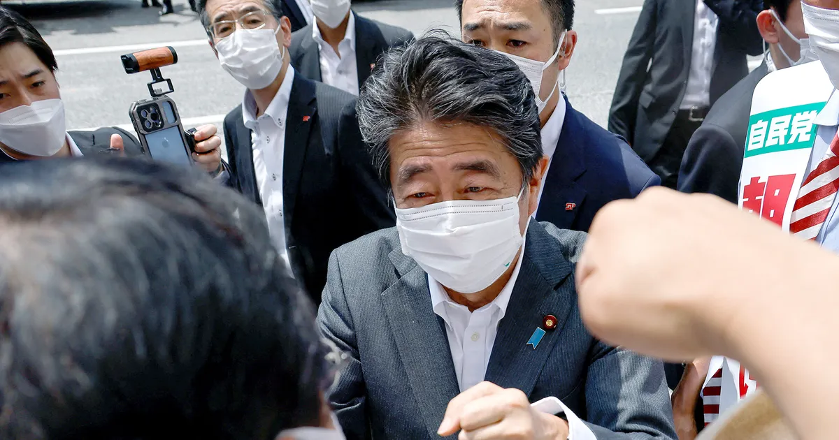 安倍元首相「崇教眞光」の広報誌で「自分も信者」と発言していた | FRIDAY（フライデー）