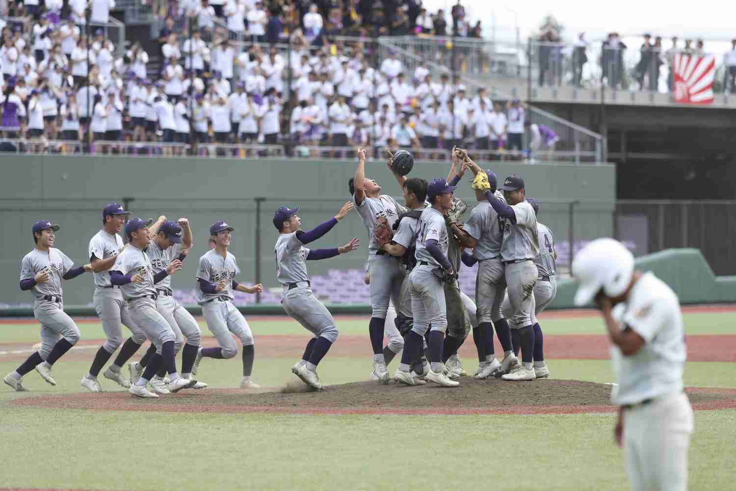 【高校野球】大谷母校・花巻東がV3！「世界」意識し県外希望者受け入れ…優勝と育成両輪／岩手（日刊スポーツ） - Yahoo!ニュース