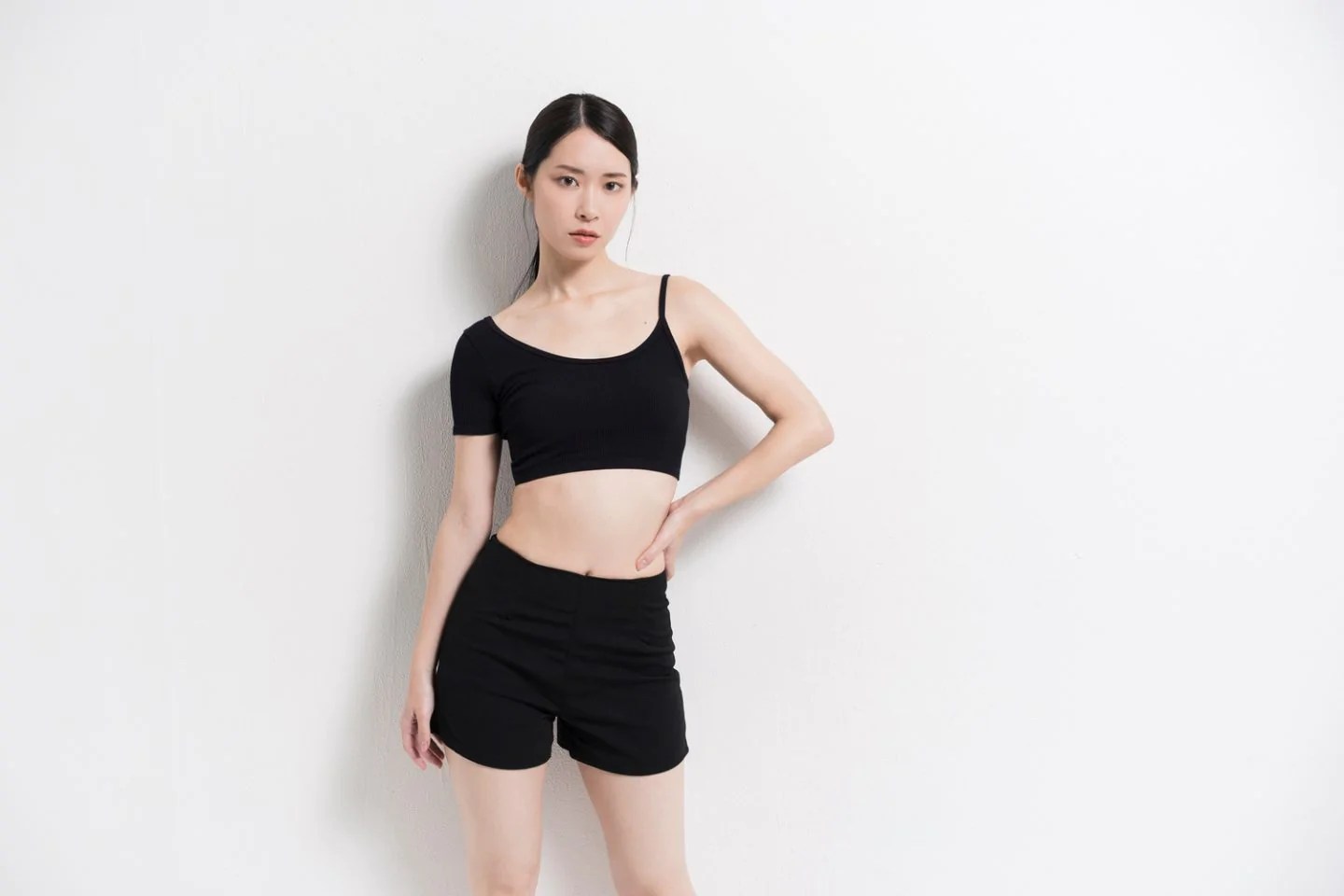 「10年前の水着しかない」「わがままボディを隠したい」とにかく水着を着たくない、みんなの水着事情