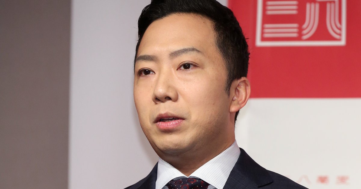 市川猿之助　両親が亡くなったリビングをリフォームしていた…生活費も借金の金欠ですがる「超人気マンガの歌舞伎化」 | 女性自身