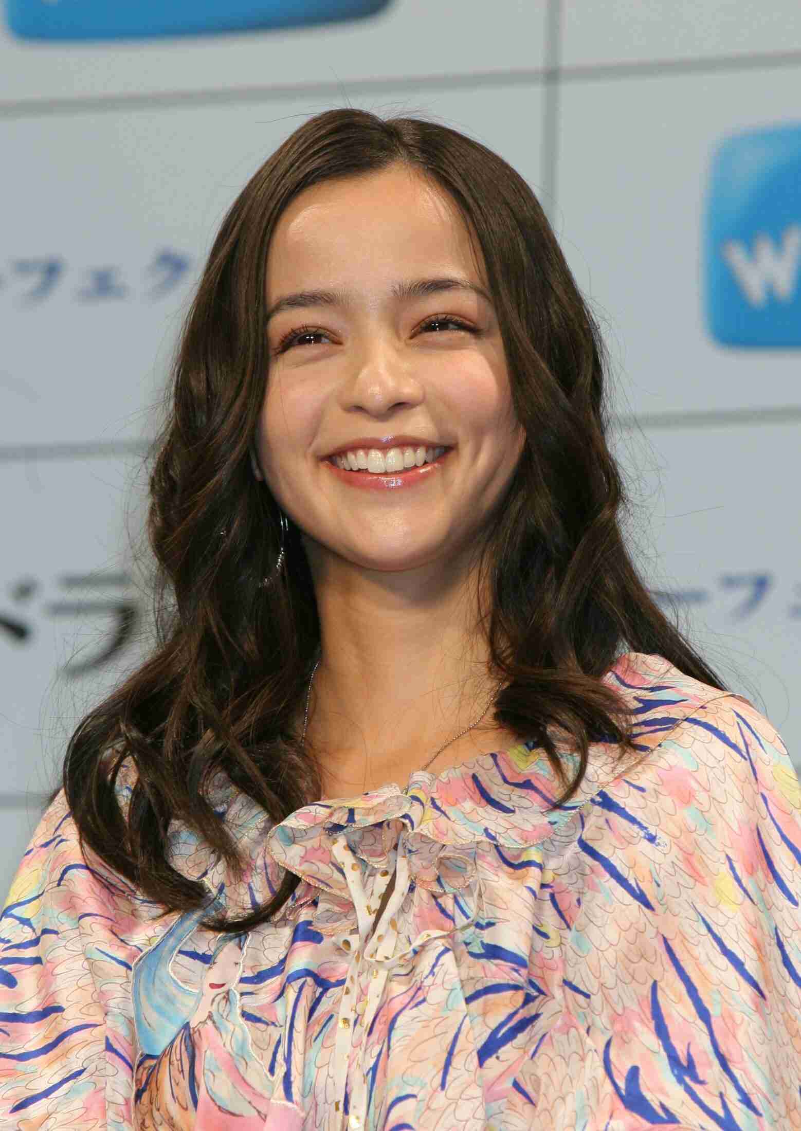 離婚公表の加藤ローサさんの“挑戦”に反響「松井さんと仲良さそう」「ろくろ姿も美しい」（ゲキサカ） - Yahoo!ニュース