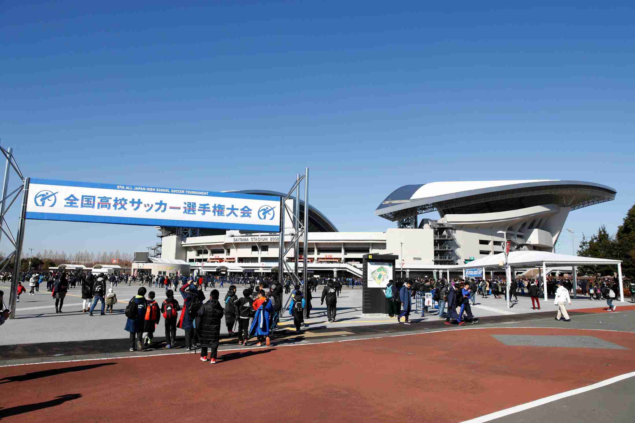 出場OK？責任はどこに？飲酒問題を起こした山辺高とその部員の全国高校サッカー選手権出場を巡って是非論過熱（THE PAGE） - Yahoo!ニュース