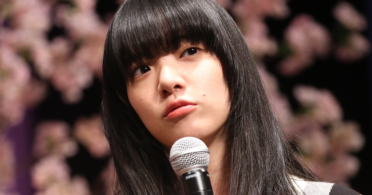 「どうしても受け入れられないのです」あいみょん　露呈した“タトゥー”確定が物議…根強い拒否反応 | 女性自身