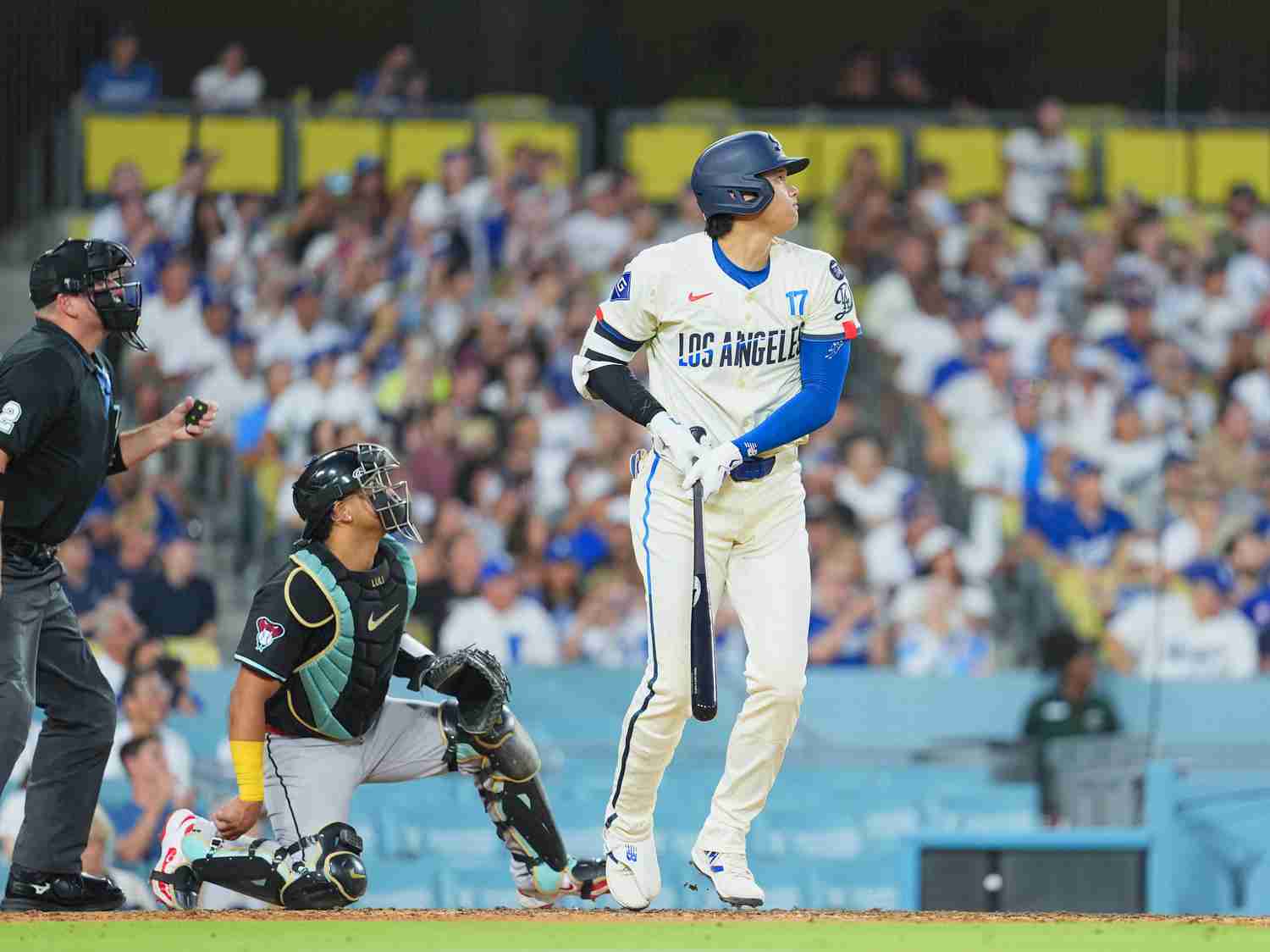 ドジャース痛恨の走塁死　大谷翔平の犠飛で待望先制を予感も　ベッツがキケ・ヘルナンデスに謝罪（日刊スポーツ） - Yahoo!ニュース