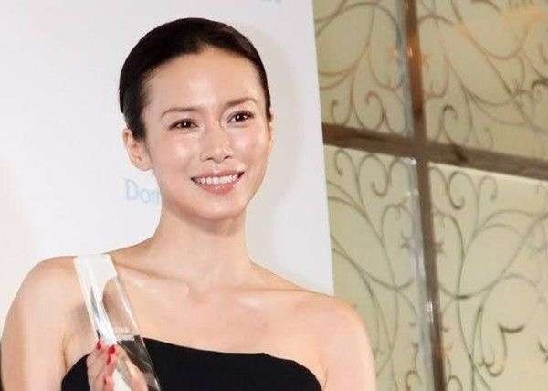 髪型補正がない有名人の画像 