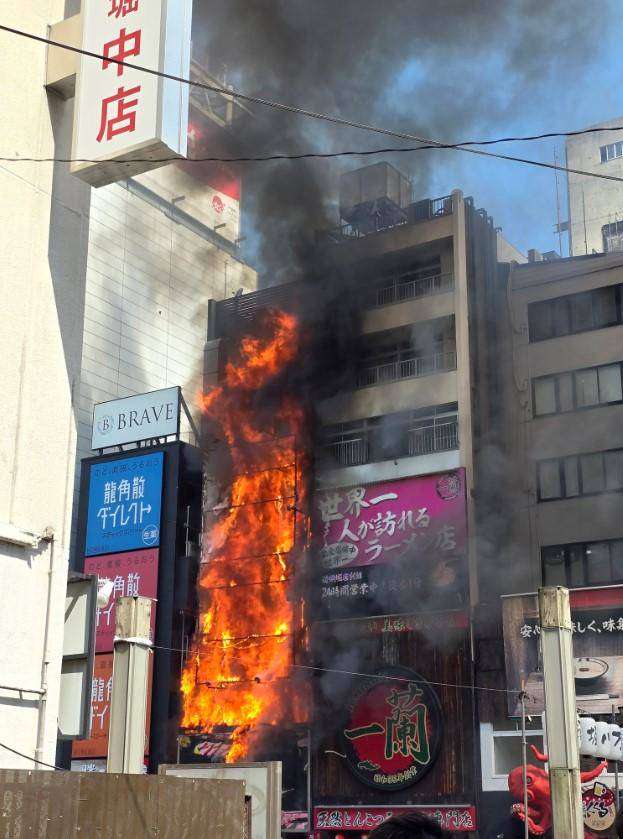 道頓堀火災ビル、消防が違反指摘　避難訓練未実施、隊員2人死亡
