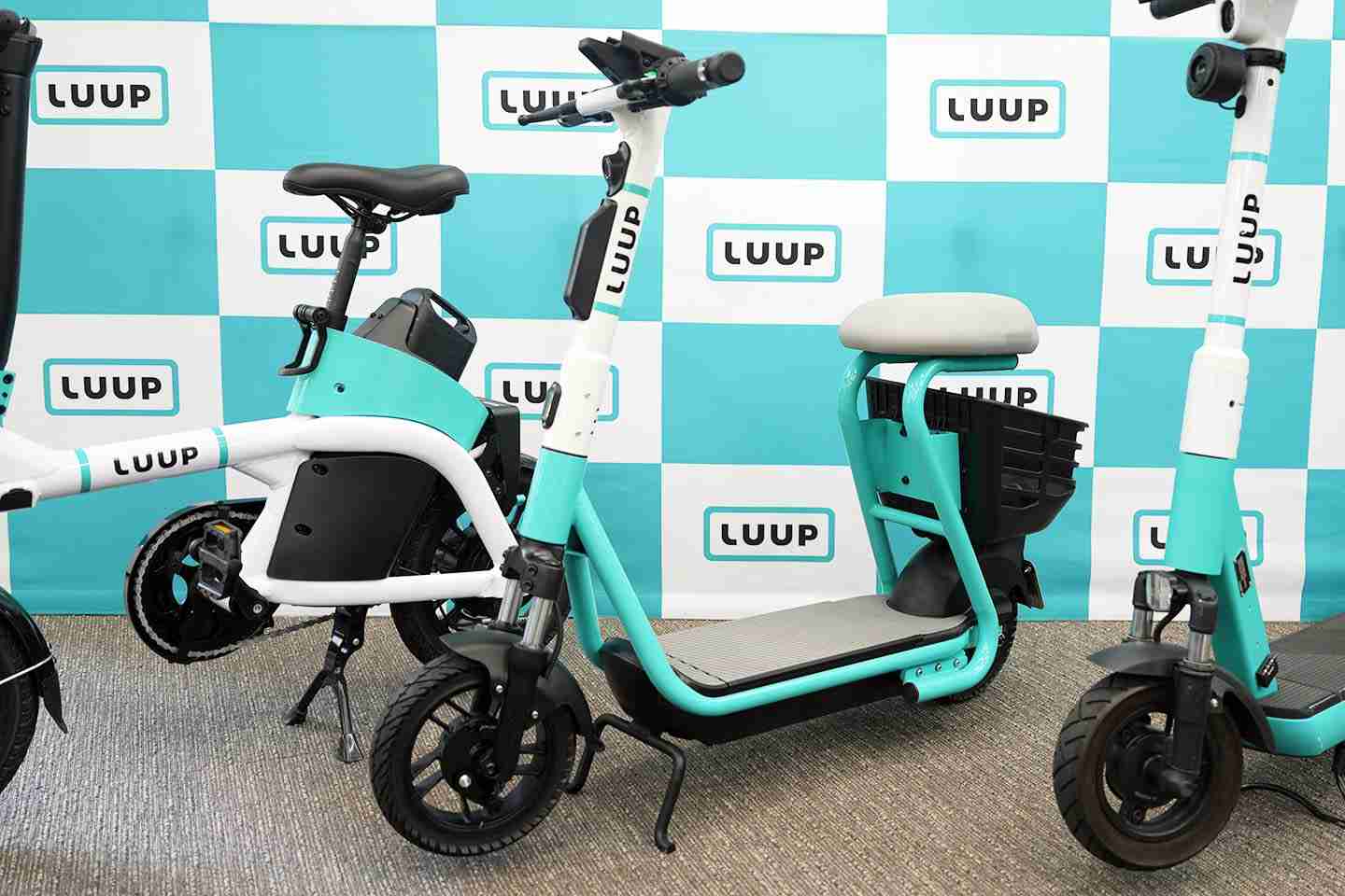 LUUP　電動シートボードを今冬投入　座って乗車・カゴ付き新型車両