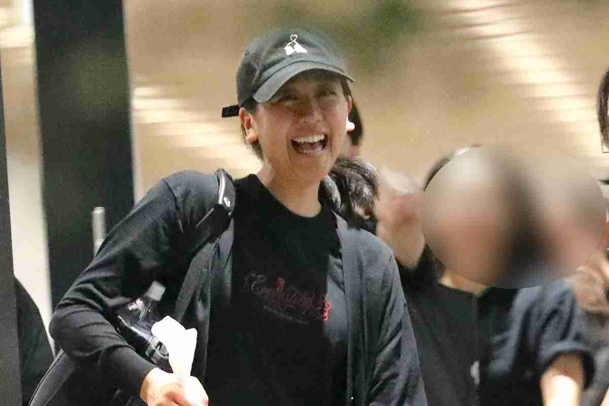 村上佳菜子との確執報道はどこ吹く風…浅田真央がMAOリンクで見せた「満面の笑み」と「指導者としての手応え」　体験レッスンは子どもからも保護者からも大好評｜NEWSポストセブン