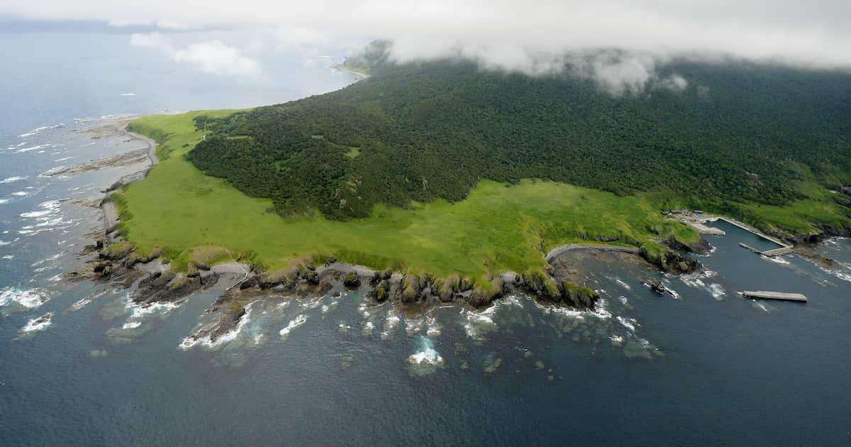 世界遺産の知床に太陽光パネル320枚　観光船事故受け、携帯基地局電源用　火災リスクも - 産経ニュース
