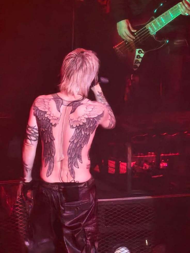 「今こんなにタトゥーあるの?!」HYDE 56歳の“激変近影”にネット衝撃