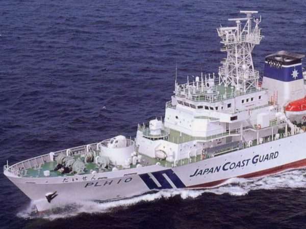 日本領海に侵入の「不審な韓国船」白地に青線まるで海保巡視船みたい 7時間半も何やってた？（乗りものニュース）(ヘッドライン) | 自動車情報・ニュース - carview!
