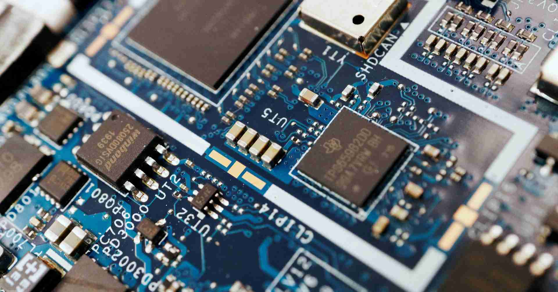 「半導体に100％の関税」、トランプ氏表明　国内生産なら優遇 | ロイター