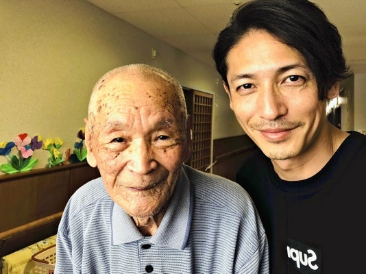 俳優・玉木宏さんの祖父が守ったロシア兵の墓…抑留の恩讐超えた博愛の精神、演じることで伝える命のつながり