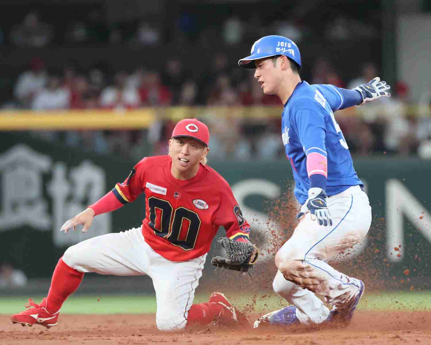 【中日】井上監督「ずっと塩なめとけや」上林誠知、６回の守りで左足つり途中交代「走りすぎた」（日刊スポーツ） - Yahoo!ニュース