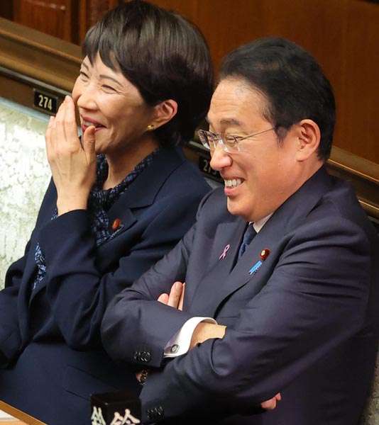 自民・麻生最高顧問が参政・神谷代表と会談　党運営などめぐり神谷氏が麻生氏に相談…神谷氏の知人通じて実現