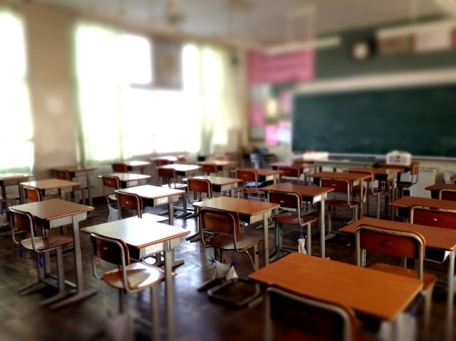 「タブレット」は子どもの学力を下げる…世界の教育現場がデジタルからアナログへ回帰中｜ニュース｜ピンズバNEWS