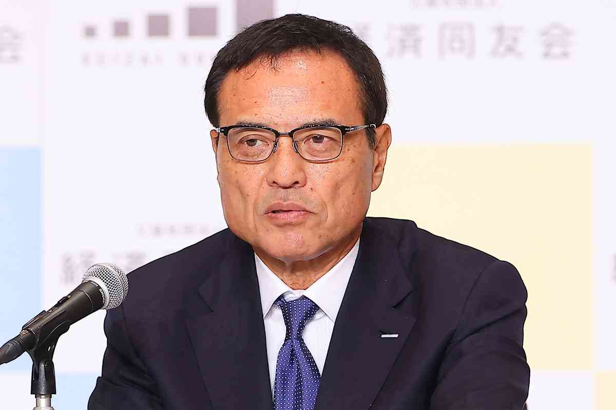 銀座のクラブで「下半身を出し、ホステスに“見ろ”と…」　新浪剛史氏の“エグ過ぎる”セクハラ　「スカートをめくろうとしながら、毛の有無を聞いてくる」　最終的に出禁に | デイリー新潮