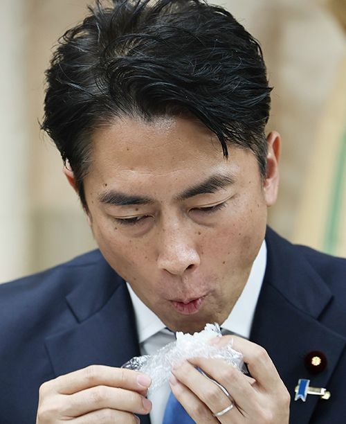 小泉進次郎農相とヤフー「癒着の謎」を解く！　《SNSコメ投稿が“利益誘導”で大炎上》【先出し全文】（文春オンライン） - Yahoo!ニュース