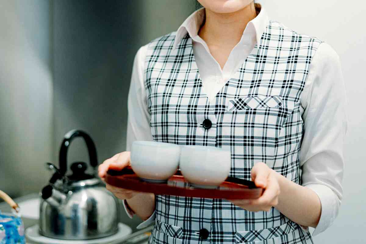 「定年は30代」「34才で長老」結婚退職が“常識”だった時代　松本清張が見抜いていた昭和企業の“女性使い捨て”構造 | デイリー新潮