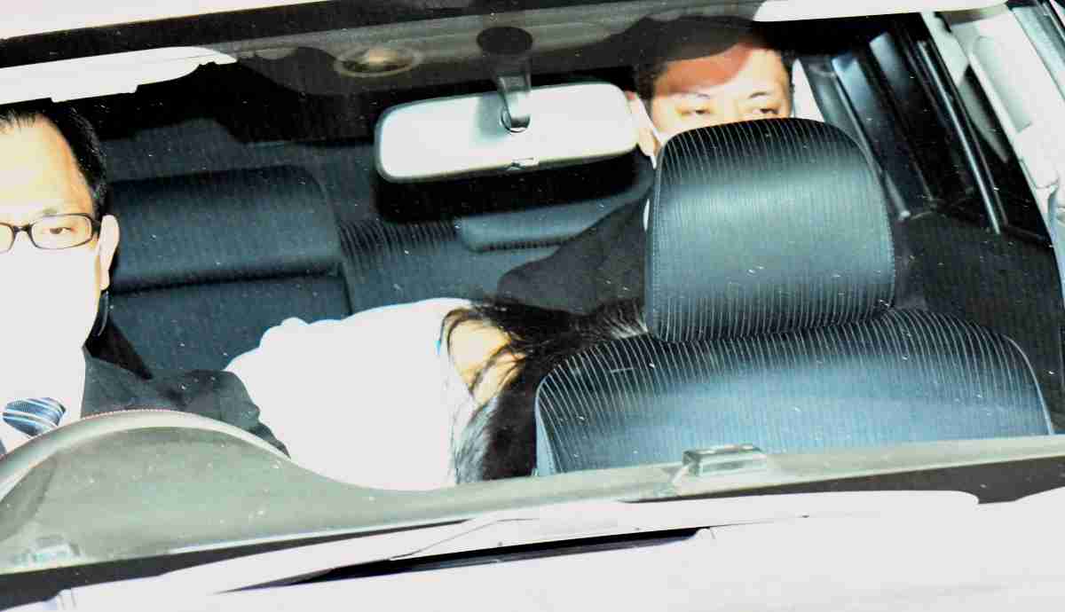 《信者の前で性交を見せつけ…》“自称・創造主”占い師の濱田淑恵被告（63）が男性信者2人に入水自殺を教唆、共謀した信者の裁判で明かされた「異様すぎる事件の経緯」｜NEWSポストセブン