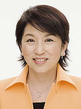 「お先にどうぞ」エレベーターで2人きりになった女性に警戒された…「怪しい男じゃないのに!」大人の対応は?