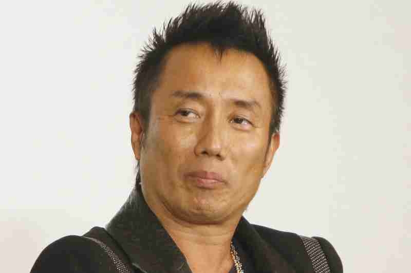《謎の40才年下美女が側近に》長渕剛（68）献身妻に「もういい！」別居状態で不穏な私生活
