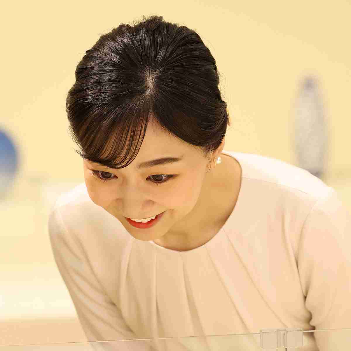 《通常の50倍、年間売上の5倍》大反響の“佳子さま売れ”ご当地アクセサリー、「ブランド」と「価格」は？【全12点】（女性自身） - Yahoo!ニュース