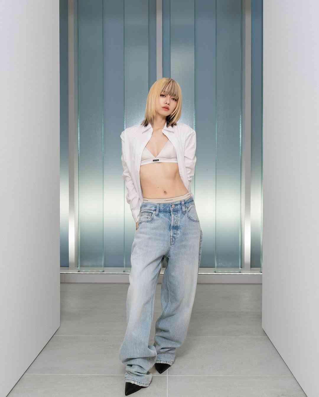 山本舞香も実践　K-POP中心に広がる“下着見せコーデ”に分かれる賛否「さすがに下品」現地で指摘の声も