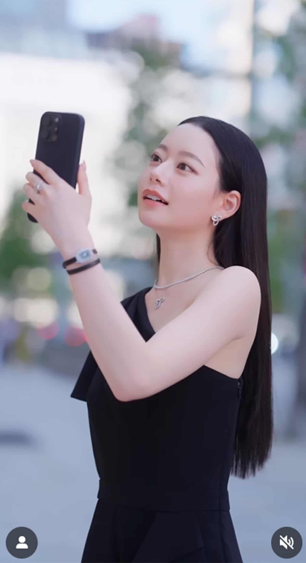 元人気カップルYouTuber、高級ジュエリーブランド広告起用に飛び出す異論「ハイブラ×YouTuber」コラボで繰り返される“炎上”