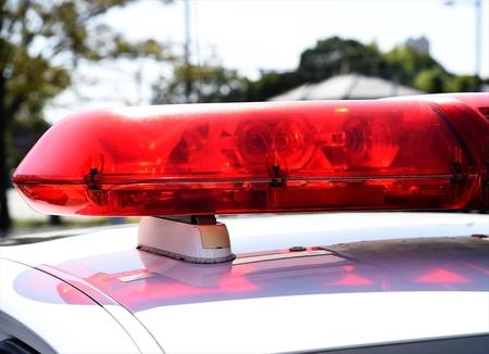 妻の顔を殴り、切り傷を負わす　傷害容疑で特別支援学校の教諭を逮捕　神埼署（佐賀新聞） - Yahoo!ニュース