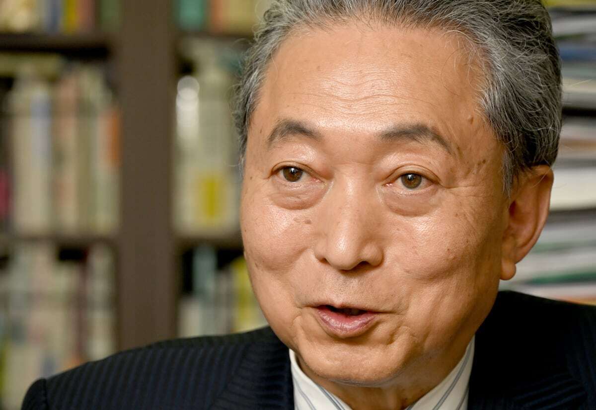 鳩山由紀夫元首相、習近平主席の出迎え受ける　中国・抗日80年行事の会場に到着（産経新聞） - Yahoo!ニュース