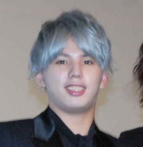 Hiro本音激白　両親と「一緒に過ごしたという思いは正直ない」他人不信も「家政婦さんとか」 - 芸能 : 日刊スポーツ