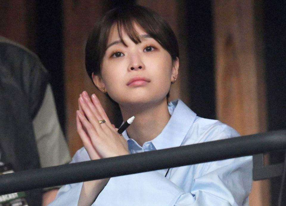 フジ退社→ＰＴＳＤ公表の渡邊渚アナ「仕事の合間」かき氷手にくしゃくしゃ顔　カンパ～イ！風/芸能/デイリースポーツ online