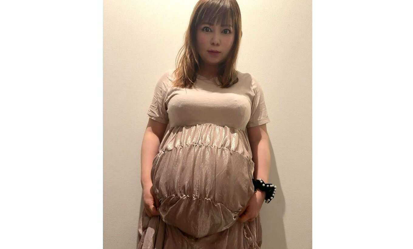 【中川翔子】　双子妊娠中の「つらさ」告白　「左向きで寝ると腰が痛くなるし　右向くとおなかくるしい　あおむけはむり　どうしろと」　寝るのも座るのも大変な日々
