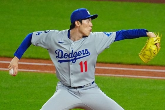 佐々木朗希、初の中1日で1回0封2K　60HRローリーを3球三振…最速161キロ計測、敵地騒然 | Full-Count