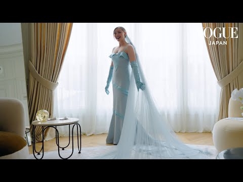 クロエ・グレース・モレッツ＆ケイト・ハリソンのウエディングドレスの試着に密着。| Final Fitting | VOGUE JAPAN