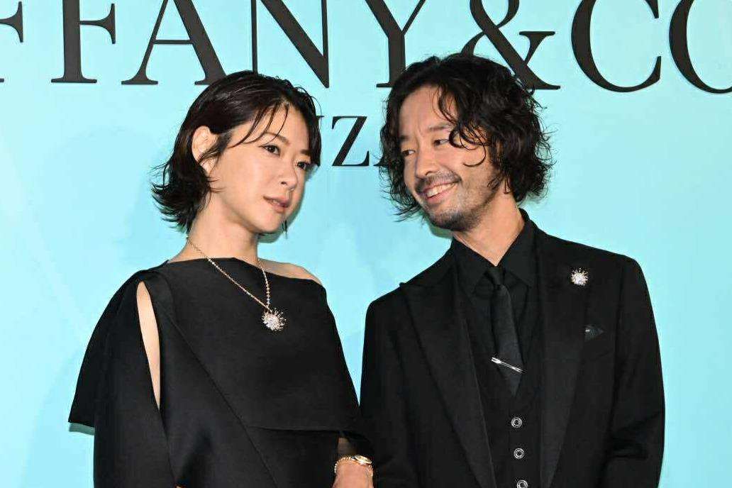 《目線が全く合わず…》上野樹里　夫婦登壇イベントでの“対応”が一部で波紋も、夫婦仲への懸念が杞憂なワケ