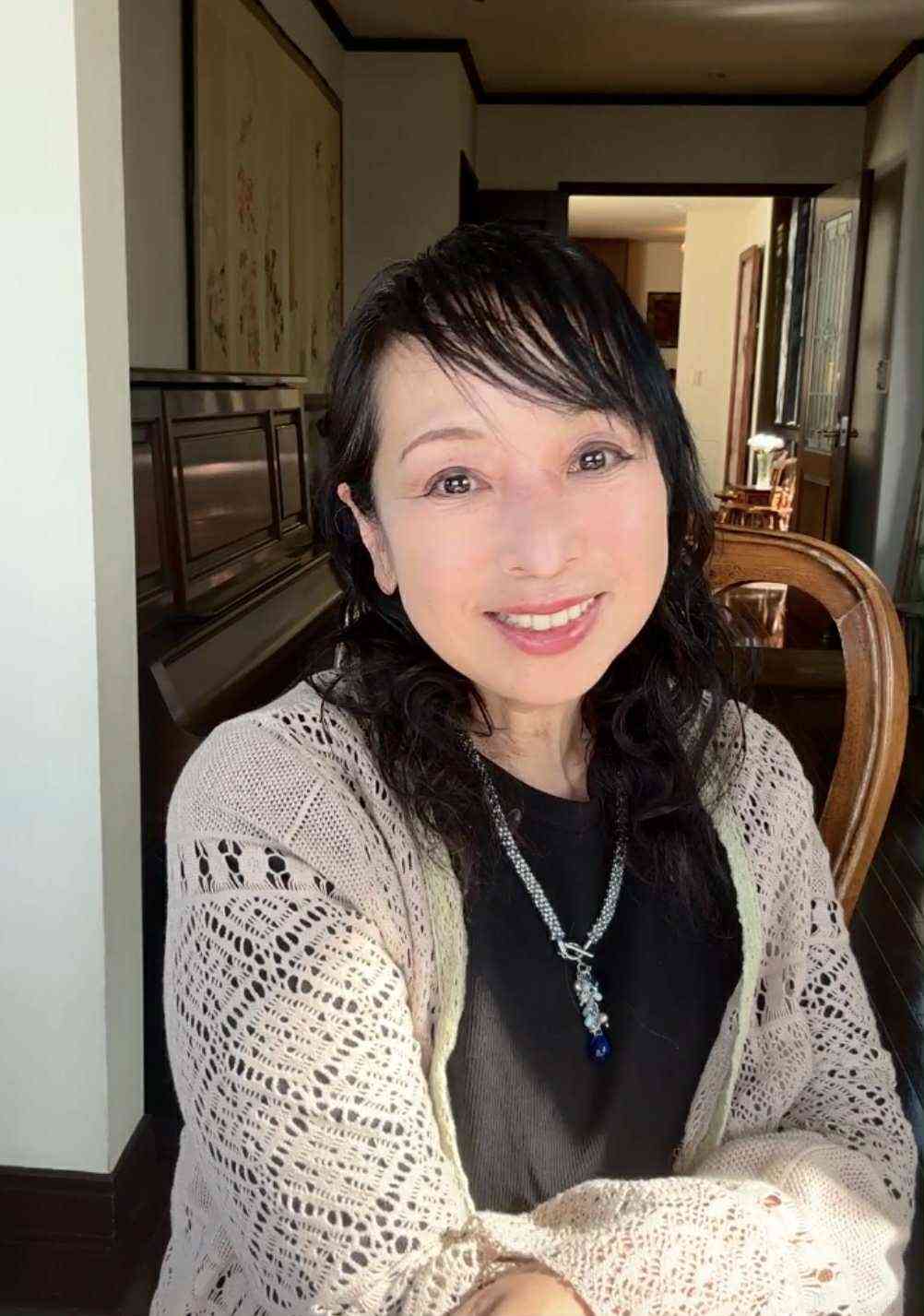 「結婚しないの？」質問責めにはもう飽きた！60代漫画家・折原みとが“バツなしおひとりさま”を名乗る理由 | 女子SPA！