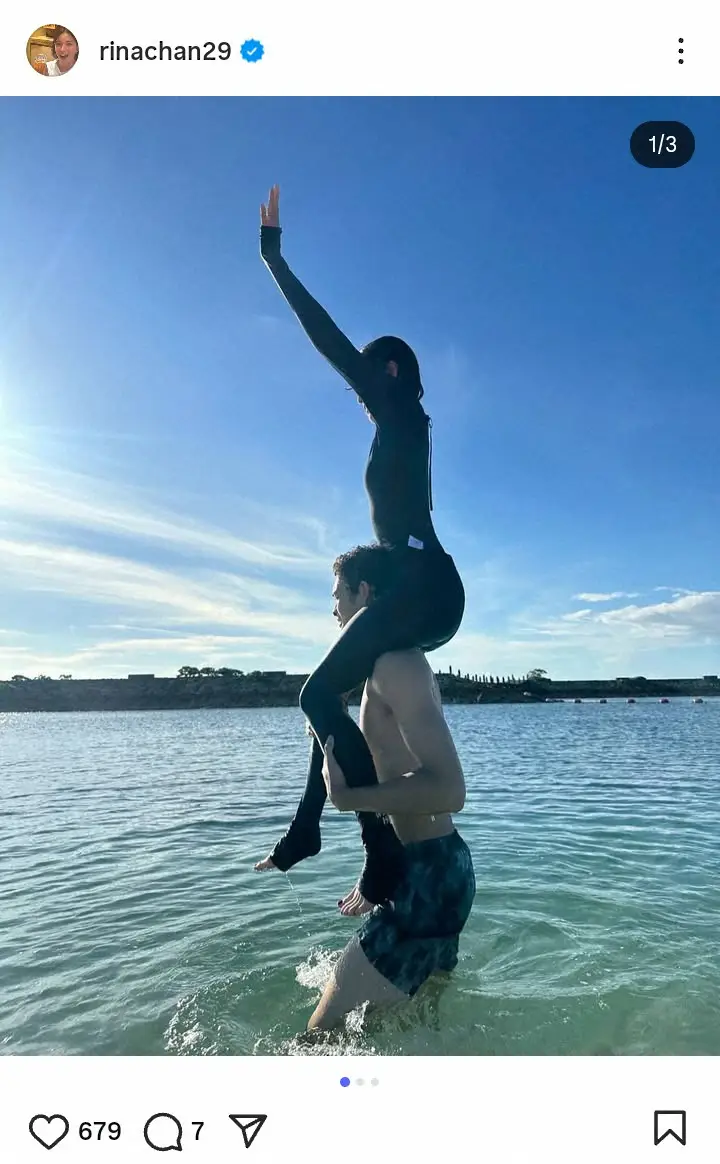 知念里奈　「念願の肩車」19歳バレエダンサー長男と水遊び満喫親子S「カップルにしか…」　夫は井上芳雄 - スポニチ Sponichi Annex 芸能