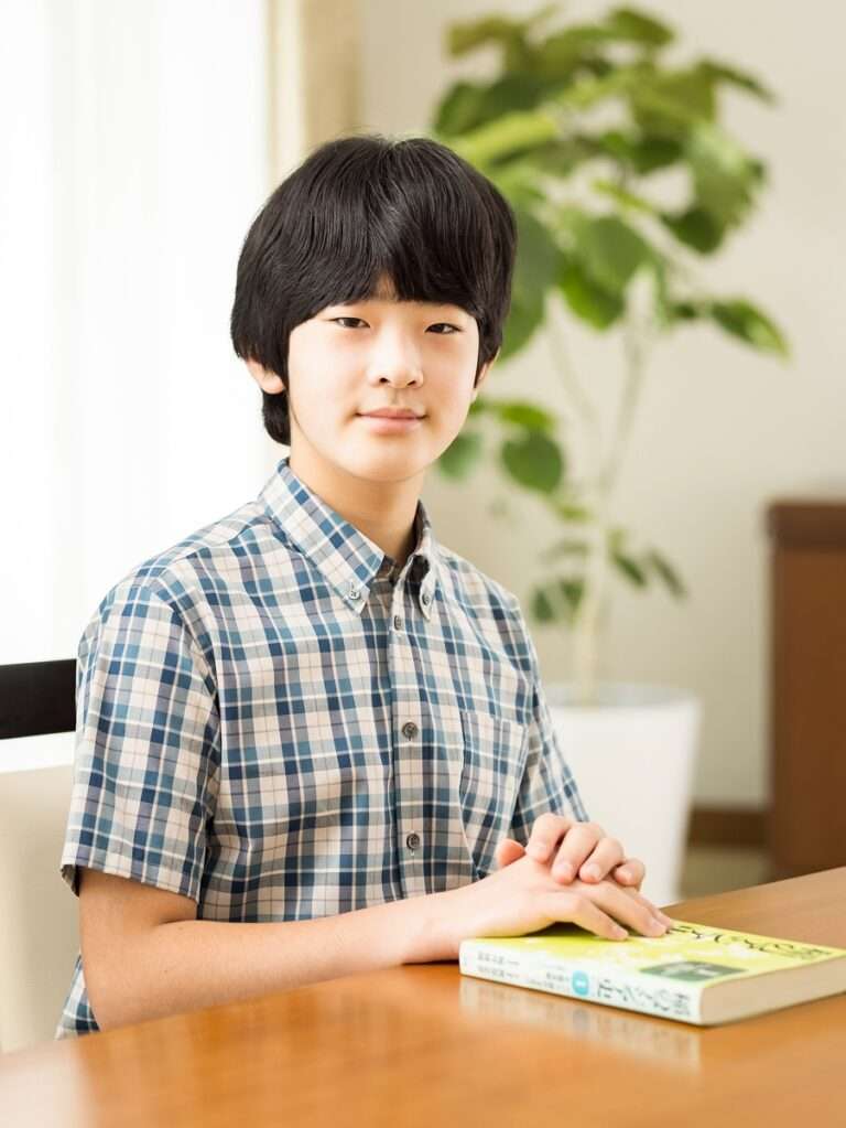 悠仁さまの成年を祝う昼食会での石破首相の乾杯マナーが物議、専門家も「口をつけるのが早すぎた」